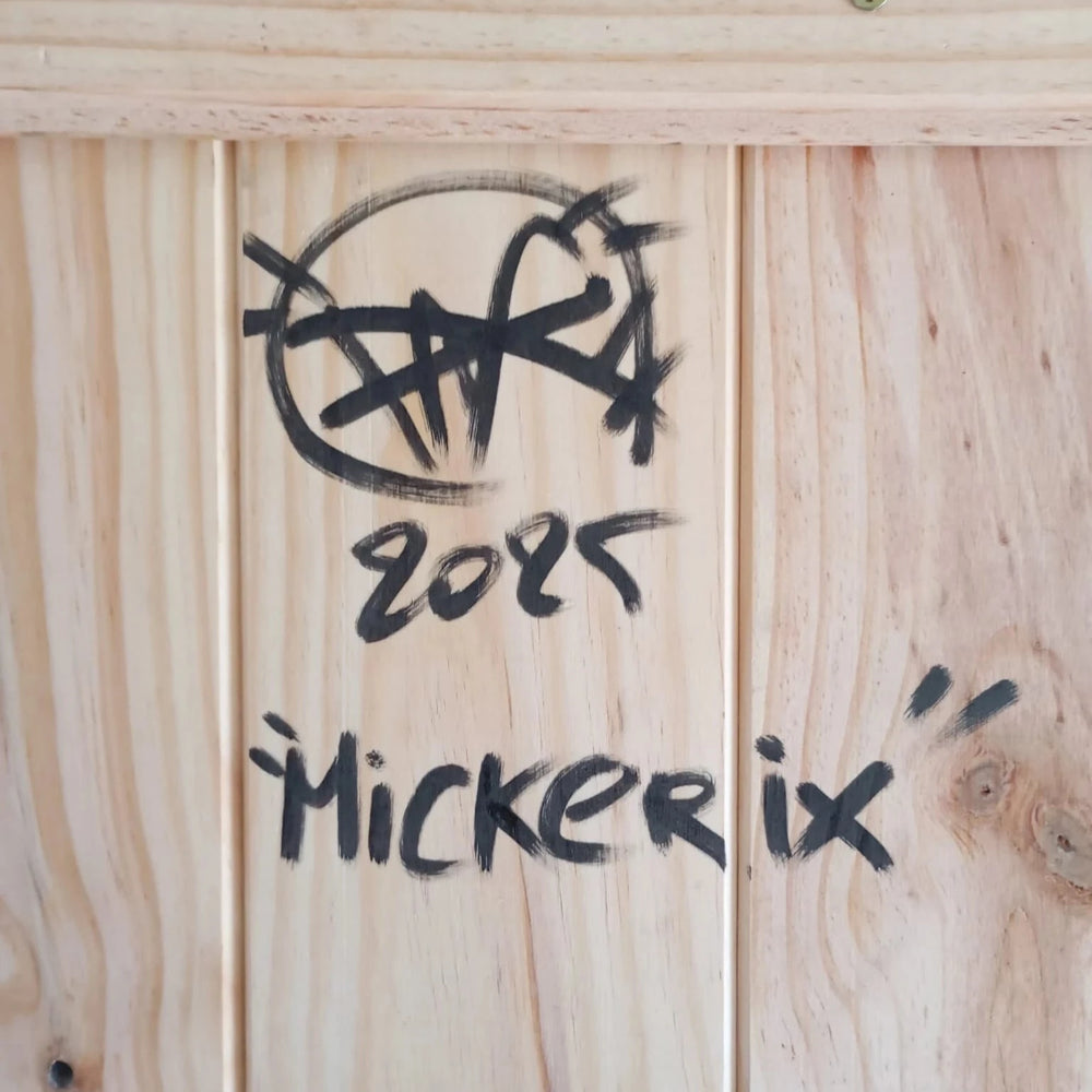 
                  
                    Mickerix Daru
                  
                